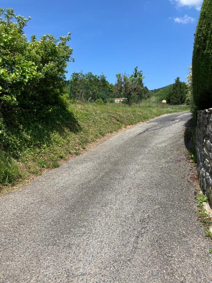Appartamento La Fabrique Des Petits Bonheurs Dieulefit Esterno foto